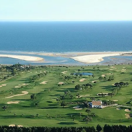 Nice And Quiet T1 In A Tavira Condominium Apartment *